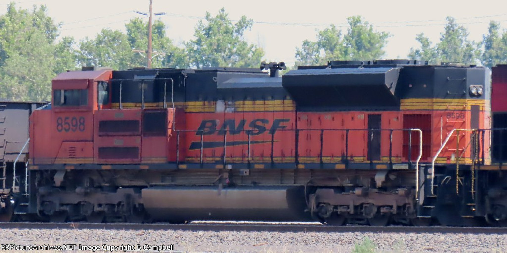 BNSF 8598